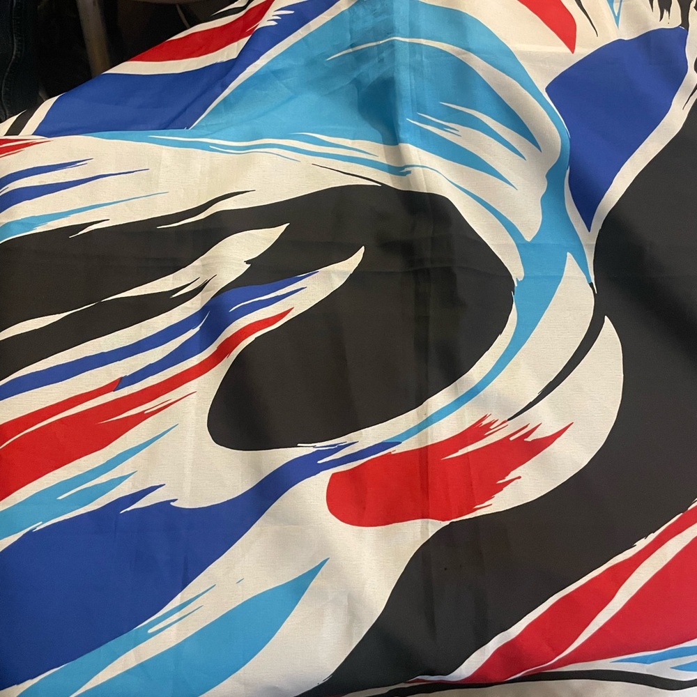 Vintage Jim Renoir Made in Italy Scarf. 100% polyester. 30 x 30